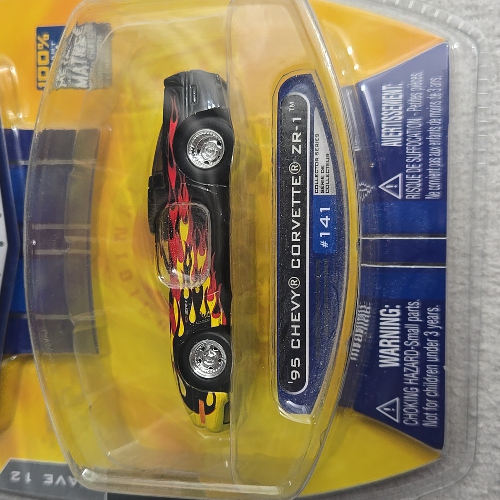 Jada Toys 2007 Bigtime Muscle '95 Chevy Corvette ZR-1 Flames Diecast - Picture 3 of 4